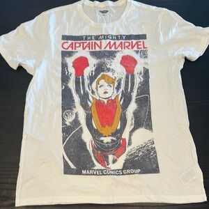 Marvel Women’s Captain Marvel Graphic T-Shirt - White